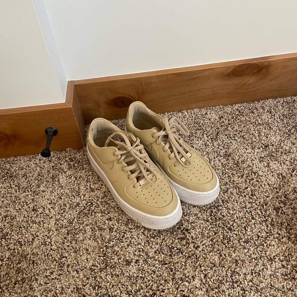 Nike Sage Airforce (Tan)